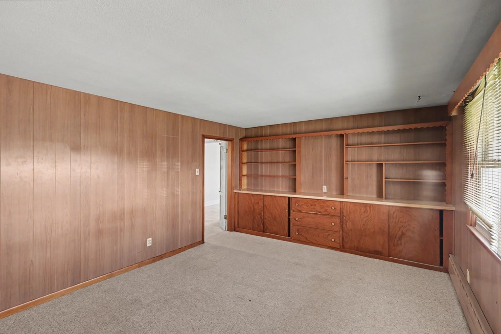 16 High School Avenue, Shelby, Ohio 44875, 4 Bedrooms Bedrooms, ,Residential Income,For Sale,High School Avenue,9072796