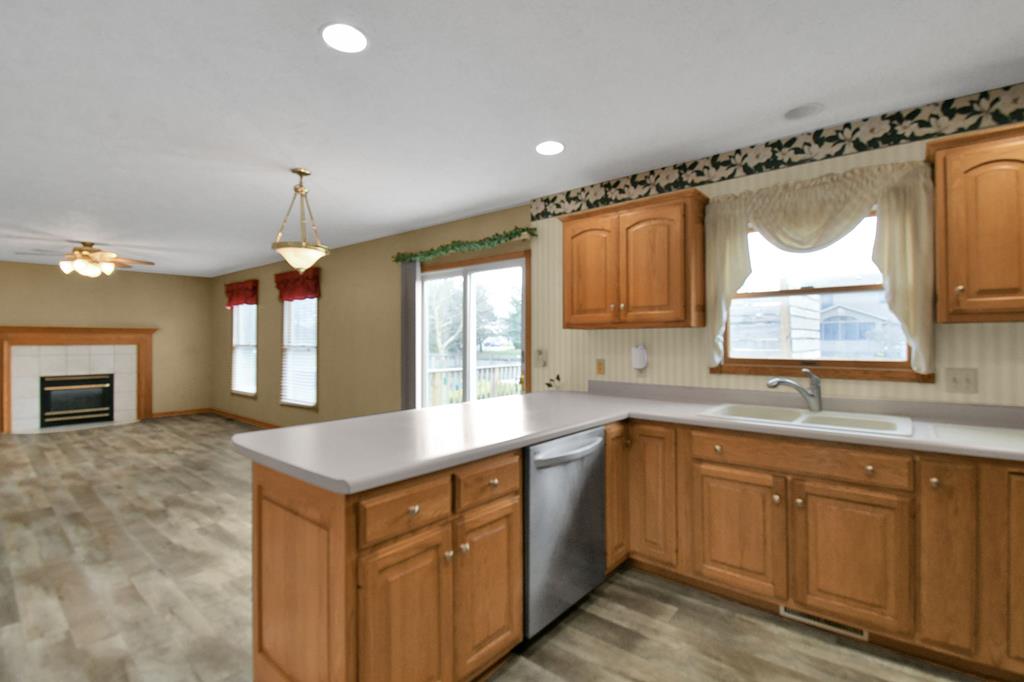 2433 Whitney Ave, Mansfield, Ohio 44906, 4 Bedrooms Bedrooms, ,2 BathroomsBathrooms,Residential,For Sale,Whitney Ave,9072798 2433 Whitney Ave, Mansfield, Ohio 44906, 4 Bedrooms Bedrooms, ,2 BathroomsBathrooms,Residential,For Sale,Whitney Ave,9072798