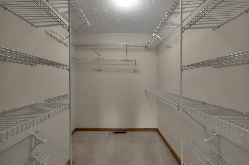 2433 Whitney Ave, Mansfield, Ohio 44906, 4 Bedrooms Bedrooms, ,2 BathroomsBathrooms,Residential,For Sale,Whitney Ave,9072798 2433 Whitney Ave, Mansfield, Ohio 44906, 4 Bedrooms Bedrooms, ,2 BathroomsBathrooms,Residential,For Sale,Whitney Ave,9072798