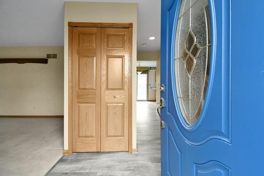 2433 Whitney Ave, Mansfield, Ohio 44906, 4 Bedrooms Bedrooms, ,2 BathroomsBathrooms,Residential,For Sale,Whitney Ave,9072798 2433 Whitney Ave, Mansfield, Ohio 44906, 4 Bedrooms Bedrooms, ,2 BathroomsBathrooms,Residential,For Sale,Whitney Ave,9072798