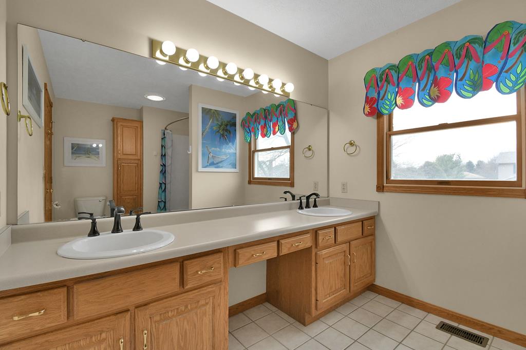 2433 Whitney Ave, Mansfield, Ohio 44906, 4 Bedrooms Bedrooms, ,2 BathroomsBathrooms,Residential,For Sale,Whitney Ave,9072798 2433 Whitney Ave, Mansfield, Ohio 44906, 4 Bedrooms Bedrooms, ,2 BathroomsBathrooms,Residential,For Sale,Whitney Ave,9072798