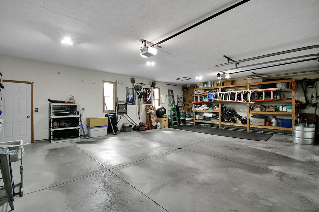 2433 Whitney Ave, Mansfield, Ohio 44906, 4 Bedrooms Bedrooms, ,2 BathroomsBathrooms,Residential,For Sale,Whitney Ave,9072798 2433 Whitney Ave, Mansfield, Ohio 44906, 4 Bedrooms Bedrooms, ,2 BathroomsBathrooms,Residential,For Sale,Whitney Ave,9072798