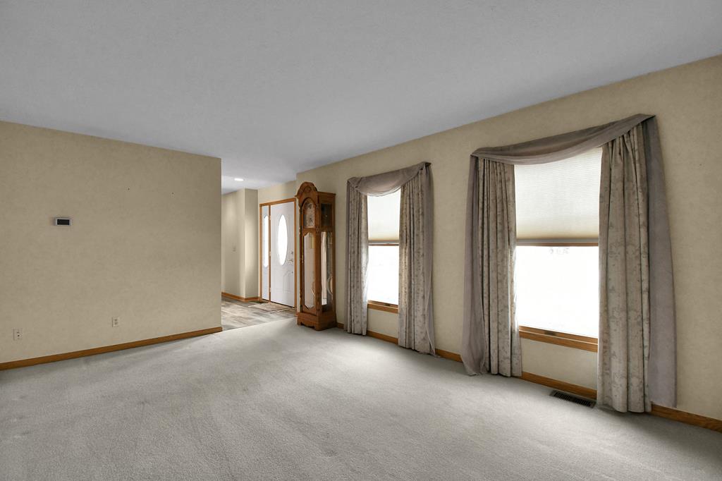 2433 Whitney Ave, Mansfield, Ohio 44906, 4 Bedrooms Bedrooms, ,2 BathroomsBathrooms,Residential,For Sale,Whitney Ave,9072798 2433 Whitney Ave, Mansfield, Ohio 44906, 4 Bedrooms Bedrooms, ,2 BathroomsBathrooms,Residential,For Sale,Whitney Ave,9072798