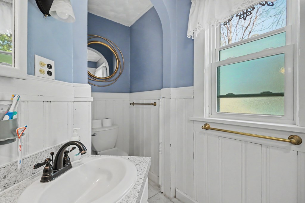 38 Penn Avenue, Mansfield, Ohio 44903, 4 Bedrooms Bedrooms, ,2 BathroomsBathrooms,Residential,For Sale,Penn Avenue,9072799