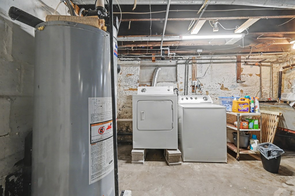 38 Penn Avenue, Mansfield, Ohio 44903, 4 Bedrooms Bedrooms, ,2 BathroomsBathrooms,Residential,For Sale,Penn Avenue,9072799