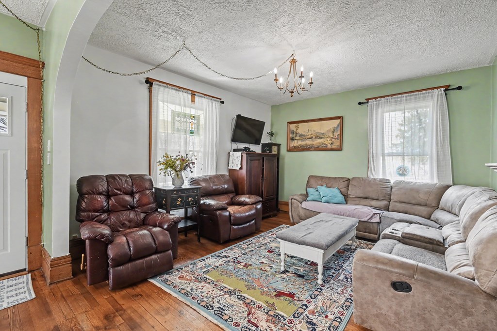 38 Penn Avenue, Mansfield, Ohio 44903, 4 Bedrooms Bedrooms, ,2 BathroomsBathrooms,Residential,For Sale,Penn Avenue,9072799