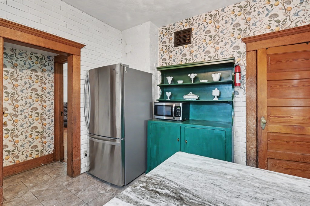 38 Penn Avenue, Mansfield, Ohio 44903, 4 Bedrooms Bedrooms, ,2 BathroomsBathrooms,Residential,For Sale,Penn Avenue,9072799