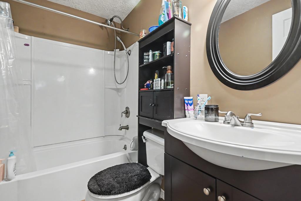 740 Gay Street, Bucyrus, Ohio 44820, 3 Bedrooms Bedrooms, ,1 BathroomBathrooms,Residential,For Sale,Gay Street,9072819