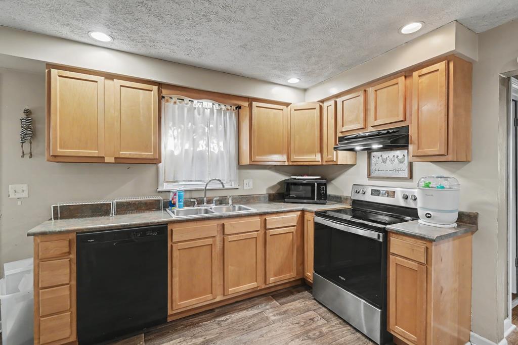 740 Gay Street, Bucyrus, Ohio 44820, 3 Bedrooms Bedrooms, ,1 BathroomBathrooms,Residential,For Sale,Gay Street,9072819