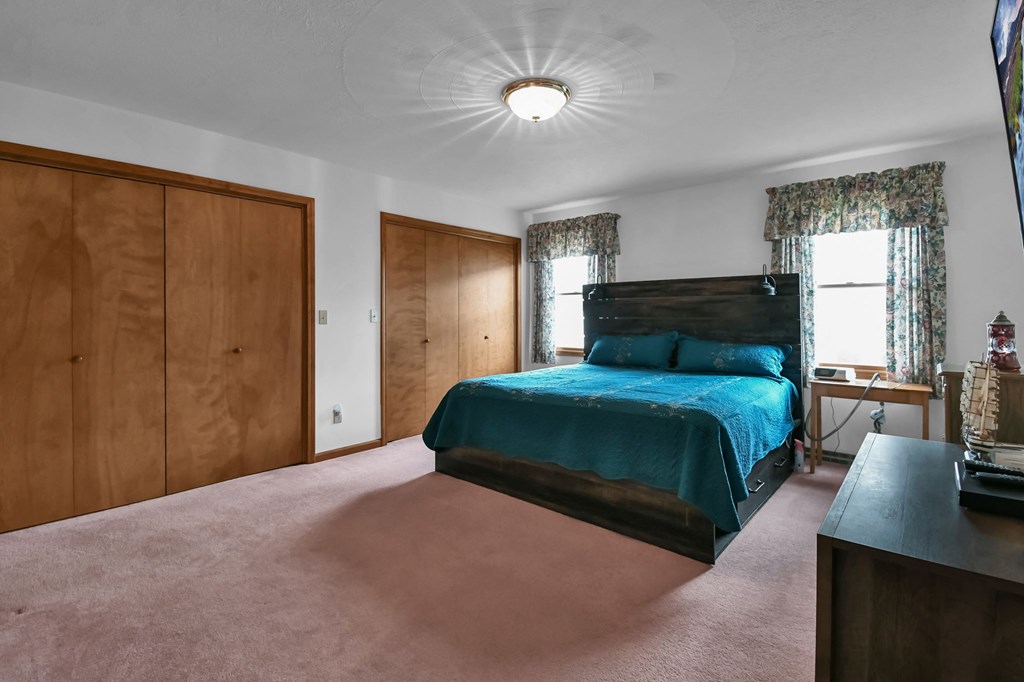 930 W Linden Circle, Mansfield, Ohio 44906, 3 Bedrooms Bedrooms, ,2 BathroomsBathrooms,Residential,For Sale,Linden Circle,9072823