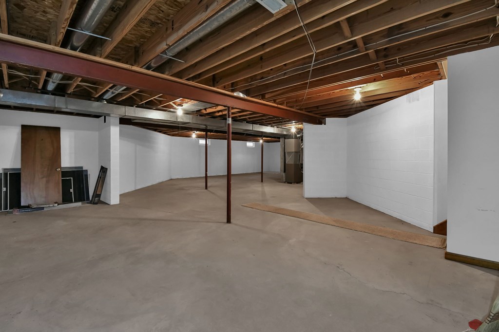 930 W Linden Circle, Mansfield, Ohio 44906, 3 Bedrooms Bedrooms, ,2 BathroomsBathrooms,Residential,For Sale,Linden Circle,9072823