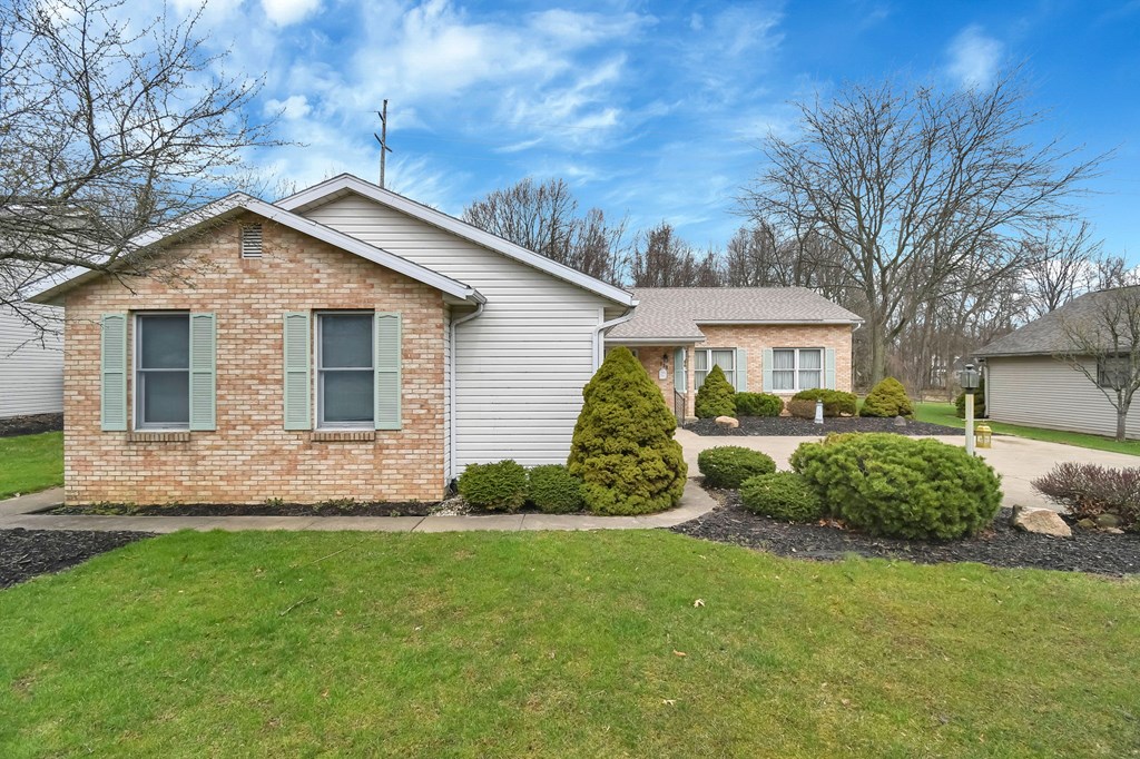 930 W Linden Circle, Mansfield, Ohio 44906, 3 Bedrooms Bedrooms, ,2 BathroomsBathrooms,Residential,For Sale,Linden Circle,9072823