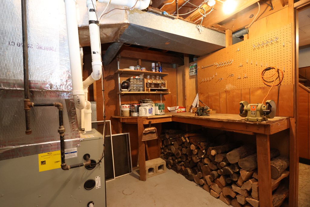 1462 S Lascerne Circle, Mansfield, Ohio 44906, 2 Bedrooms Bedrooms, ,1 BathroomBathrooms,Residential,For Sale,Lascerne Circle,9072828