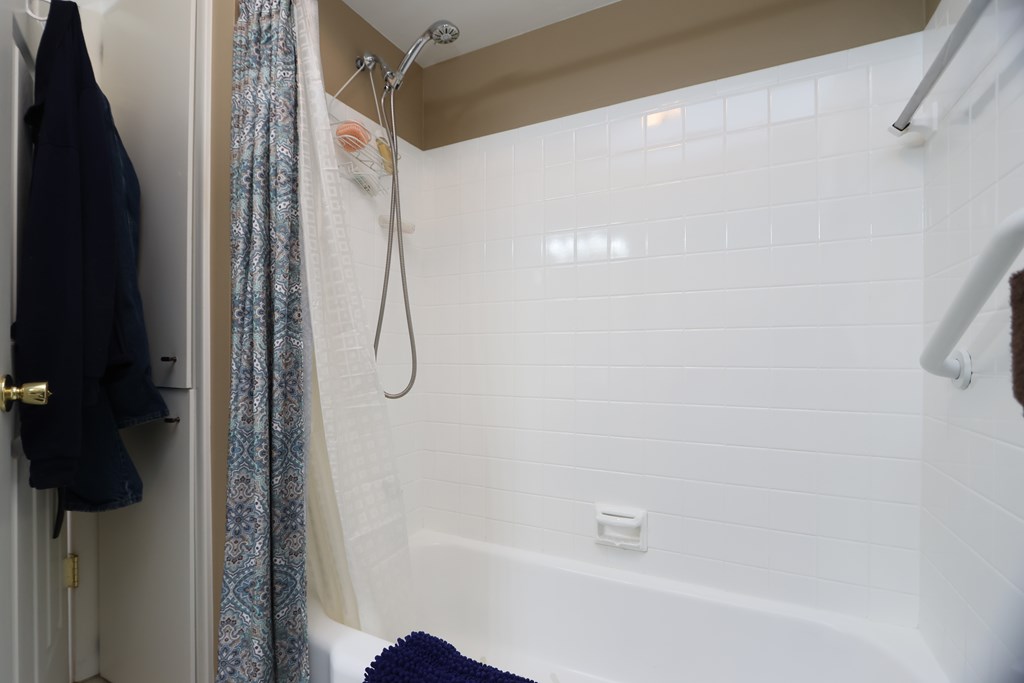 86 Sherbrook Road, Mansfield, Ohio 44907, 3 Bedrooms Bedrooms, ,2 BathroomsBathrooms,Residential,For Sale,Sherbrook Road,9072847