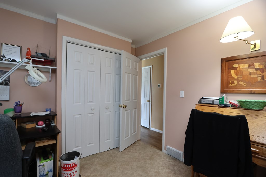 86 Sherbrook Road, Mansfield, Ohio 44907, 3 Bedrooms Bedrooms, ,2 BathroomsBathrooms,Residential,For Sale,Sherbrook Road,9072847