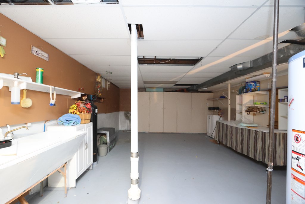 86 Sherbrook Road, Mansfield, Ohio 44907, 3 Bedrooms Bedrooms, ,2 BathroomsBathrooms,Residential,For Sale,Sherbrook Road,9072847