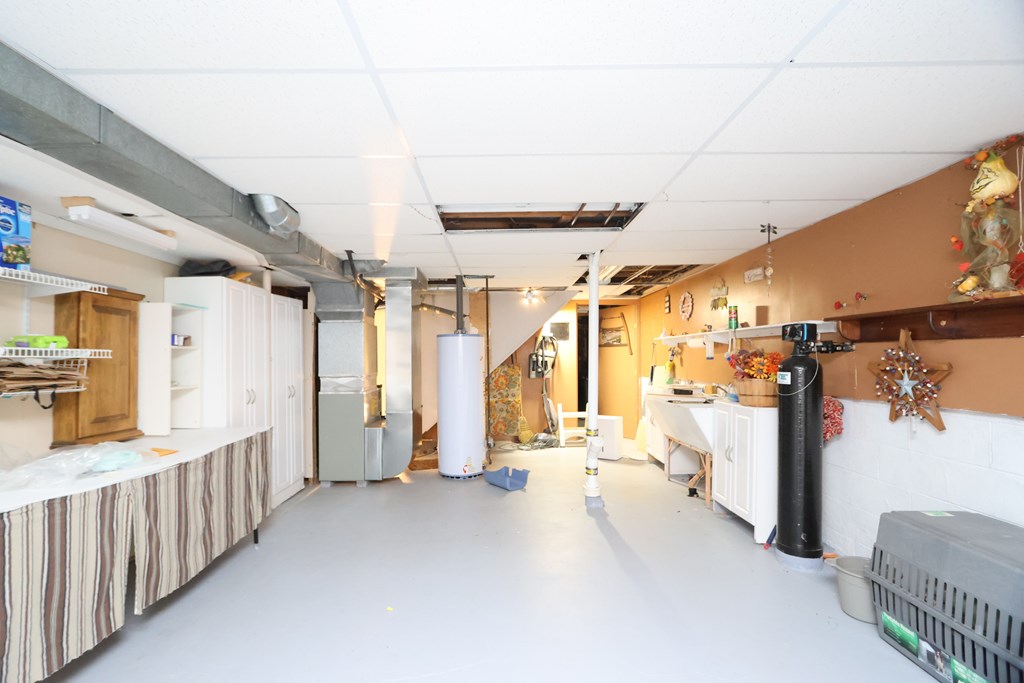 86 Sherbrook Road, Mansfield, Ohio 44907, 3 Bedrooms Bedrooms, ,2 BathroomsBathrooms,Residential,For Sale,Sherbrook Road,9072847