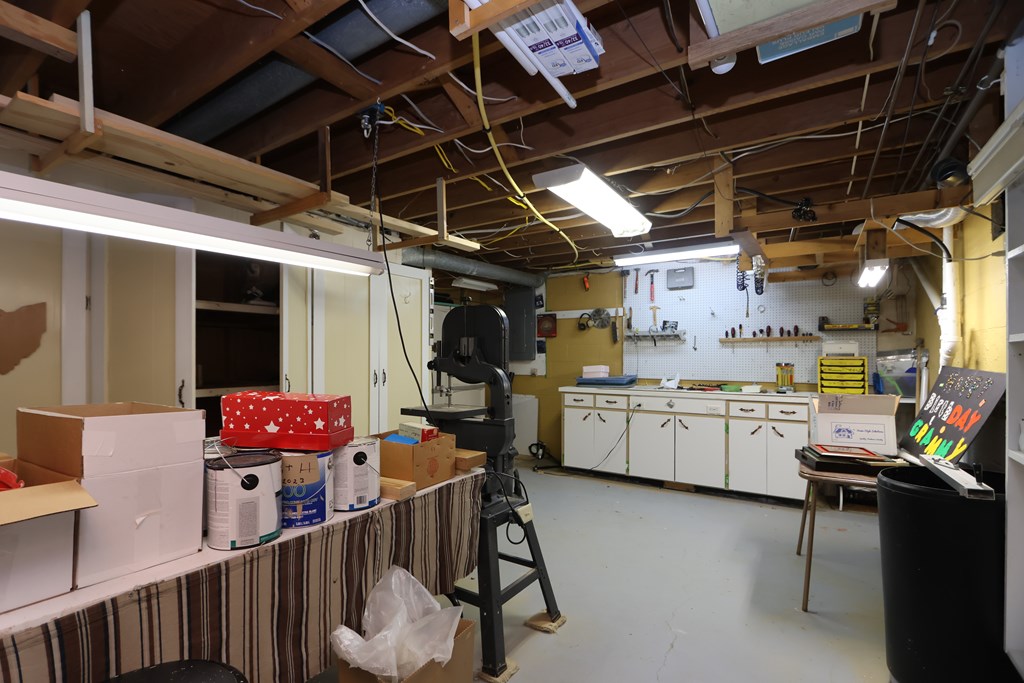 86 Sherbrook Road, Mansfield, Ohio 44907, 3 Bedrooms Bedrooms, ,2 BathroomsBathrooms,Residential,For Sale,Sherbrook Road,9072847