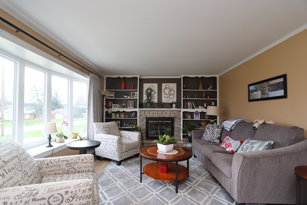 86 Sherbrook Road, Mansfield, Ohio 44907, 3 Bedrooms Bedrooms, ,2 BathroomsBathrooms,Residential,For Sale,Sherbrook Road,9072847