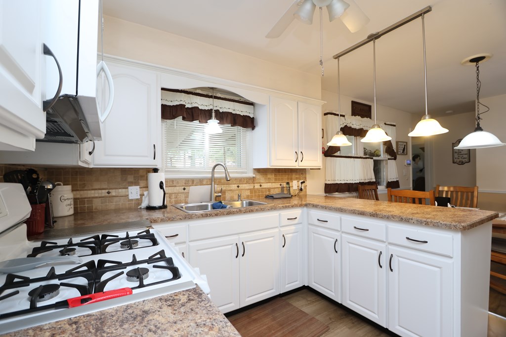 86 Sherbrook Road, Mansfield, Ohio 44907, 3 Bedrooms Bedrooms, ,2 BathroomsBathrooms,Residential,For Sale,Sherbrook Road,9072847