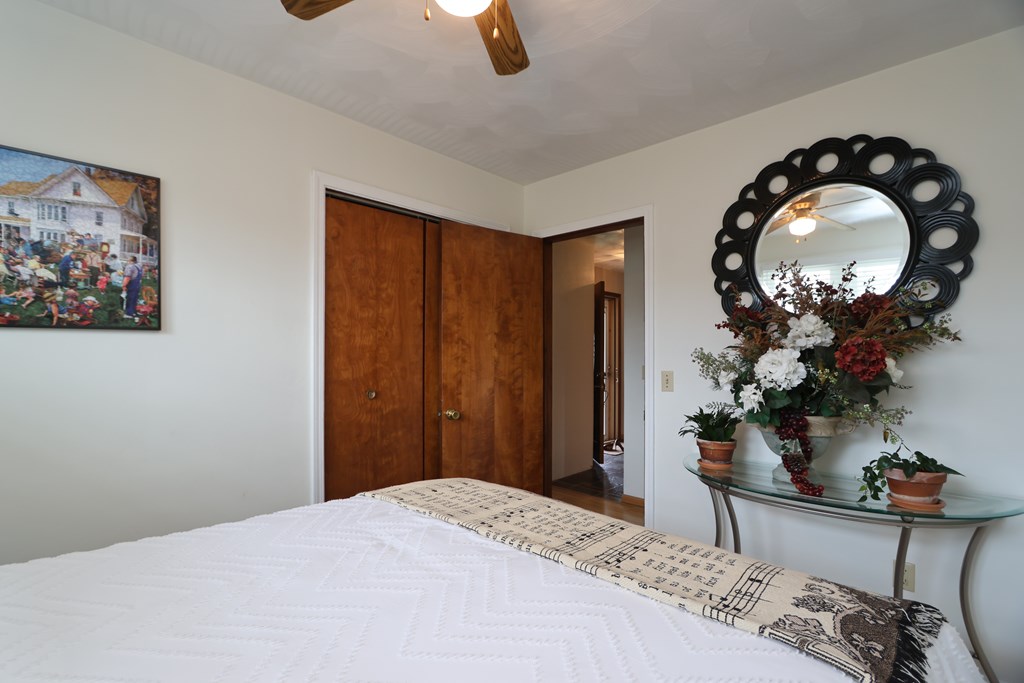 605 Twitchell Road, Mansfield, Ohio 44903, 3 Bedrooms Bedrooms, ,1 BathroomBathrooms,Residential,For Sale,Twitchell Road,9072859