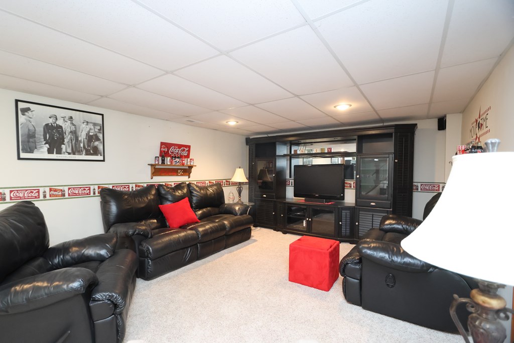 605 Twitchell Road, Mansfield, Ohio 44903, 3 Bedrooms Bedrooms, ,1 BathroomBathrooms,Residential,For Sale,Twitchell Road,9072859