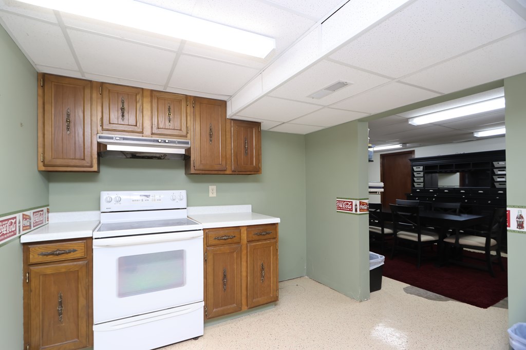 605 Twitchell Road, Mansfield, Ohio 44903, 3 Bedrooms Bedrooms, ,1 BathroomBathrooms,Residential,For Sale,Twitchell Road,9072859