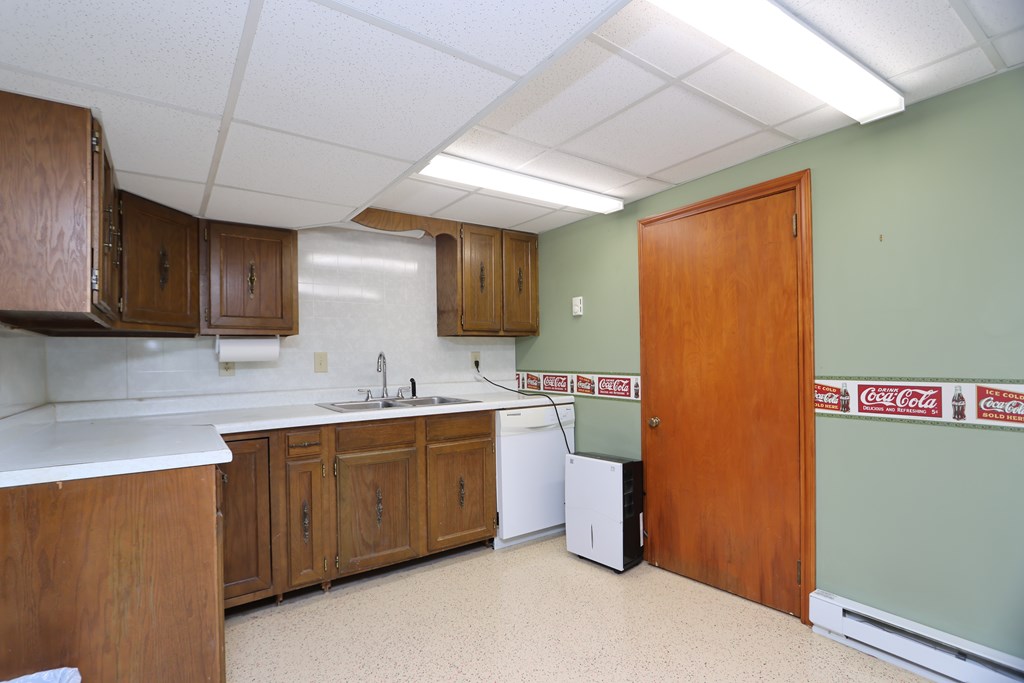 605 Twitchell Road, Mansfield, Ohio 44903, 3 Bedrooms Bedrooms, ,1 BathroomBathrooms,Residential,For Sale,Twitchell Road,9072859