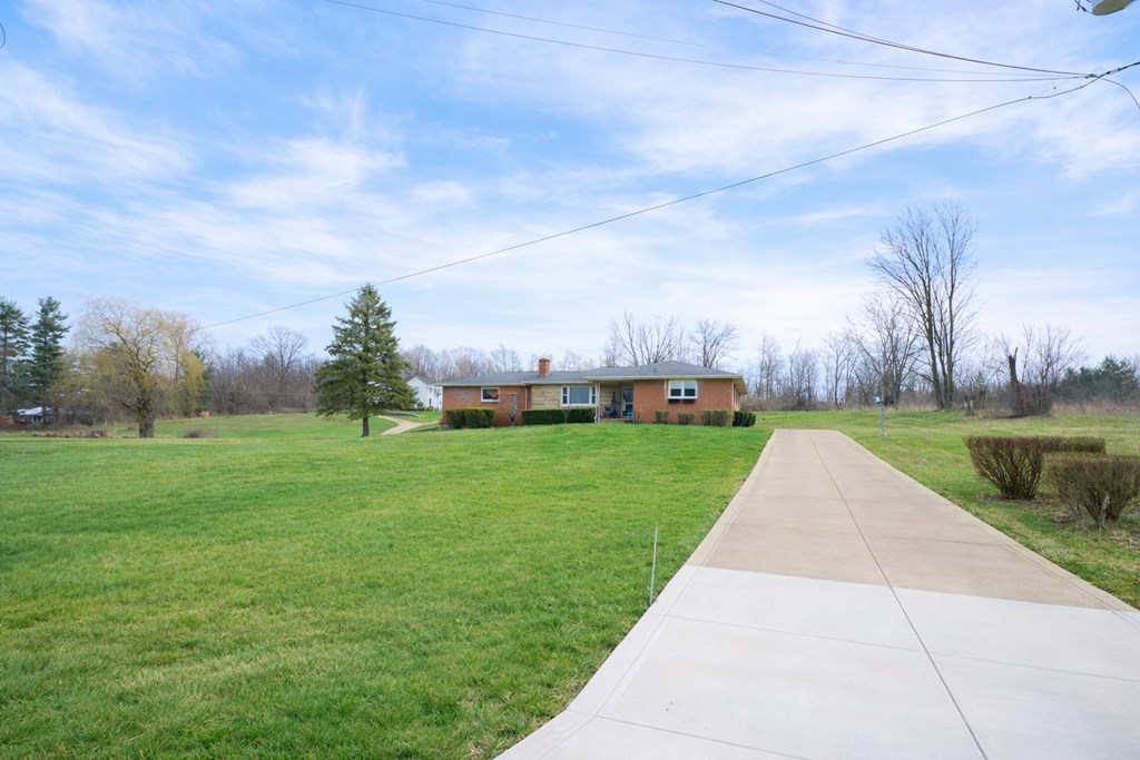 605 Twitchell Road, Mansfield, Ohio 44903, 3 Bedrooms Bedrooms, ,1 BathroomBathrooms,Residential,For Sale,Twitchell Road,9072859