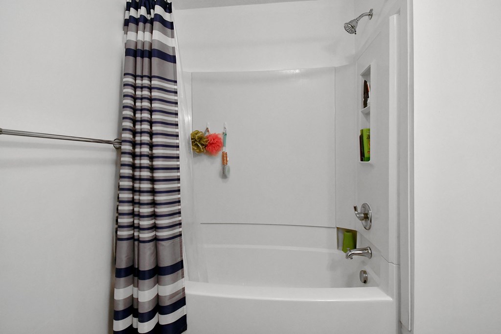 2240 Springmill West Road, Mansfield, Ohio 44903, 4 Bedrooms Bedrooms, ,2 BathroomsBathrooms,Residential,For Sale,Springmill West Road,9072861