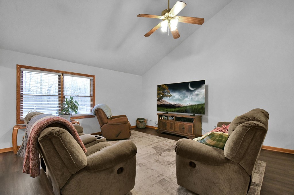 2240 Springmill West Road, Mansfield, Ohio 44903, 4 Bedrooms Bedrooms, ,2 BathroomsBathrooms,Residential,For Sale,Springmill West Road,9072861