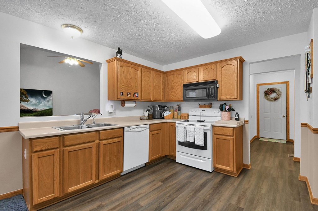 2240 Springmill West Road, Mansfield, Ohio 44903, 4 Bedrooms Bedrooms, ,2 BathroomsBathrooms,Residential,For Sale,Springmill West Road,9072861