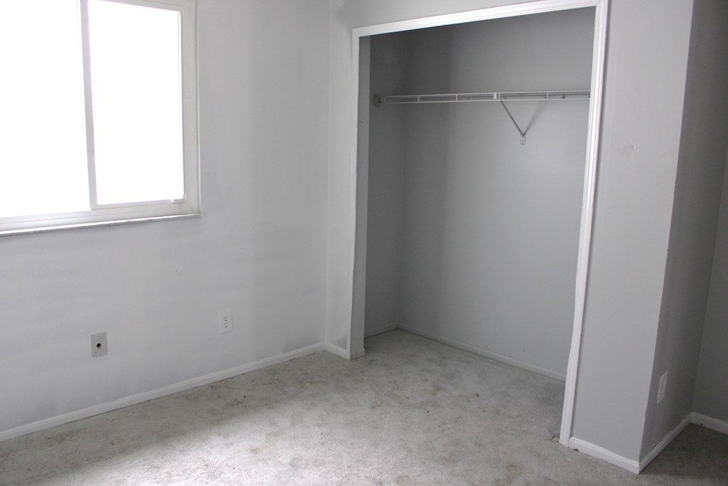 3012 Argonne Ct, Columbus, Ohio 43232, 3 Bedrooms Bedrooms, ,2 BathroomsBathrooms,Residential,For Sale,Argonne Ct,9072877