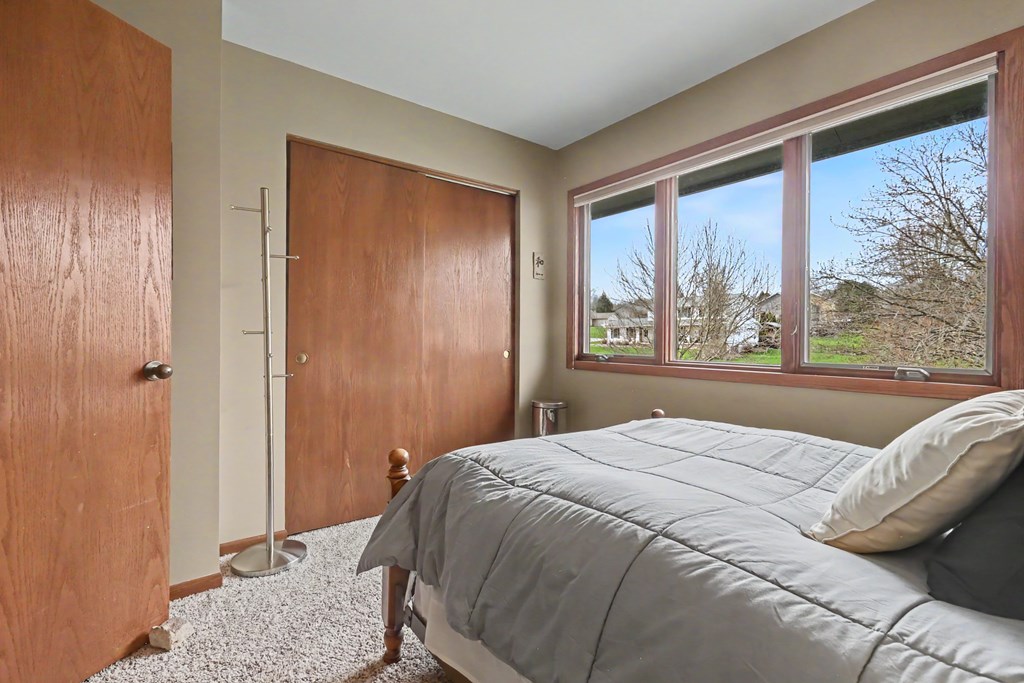 29 Woodside Blvd, Mansfield, Ohio 44904, 3 Bedrooms Bedrooms, ,2 BathroomsBathrooms,Residential,For Sale,Woodside Blvd,9072879