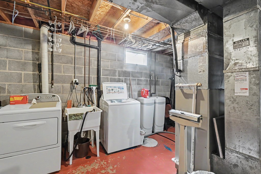 29 Woodside Blvd, Mansfield, Ohio 44904, 3 Bedrooms Bedrooms, ,2 BathroomsBathrooms,Residential,For Sale,Woodside Blvd,9072879