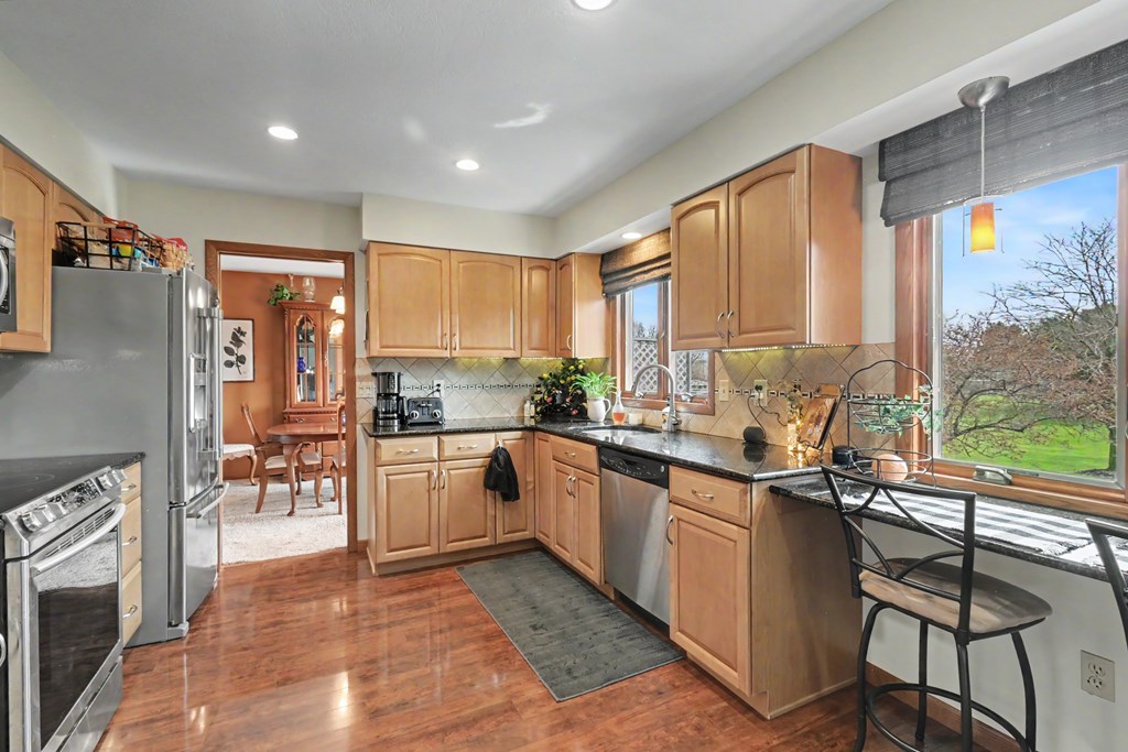 29 Woodside Blvd, Mansfield, Ohio 44904, 3 Bedrooms Bedrooms, ,2 BathroomsBathrooms,Residential,For Sale,Woodside Blvd,9072879