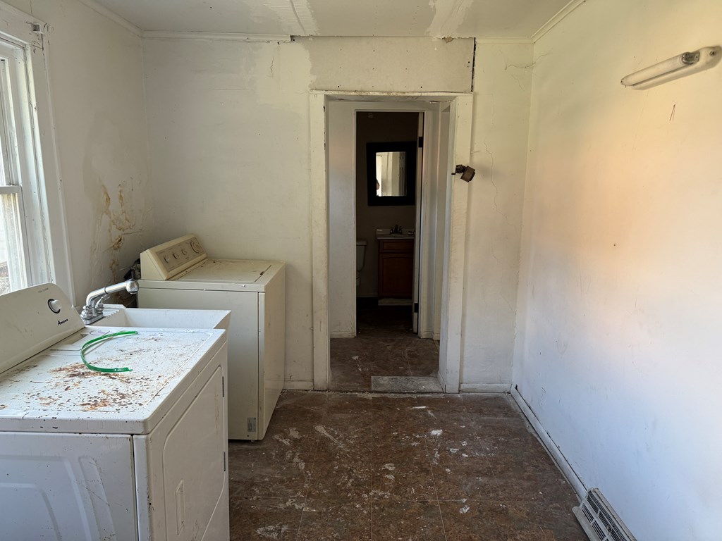 810 N 6th Street, Steubenville, Ohio 43952, 3 Bedrooms Bedrooms, ,1 BathroomBathrooms,Residential,For Sale,6th Street,9072881 810 N 6th Street, Steubenville, Ohio 43952, 3 Bedrooms Bedrooms, ,1 BathroomBathrooms,Residential,For Sale,6th Street,9072881