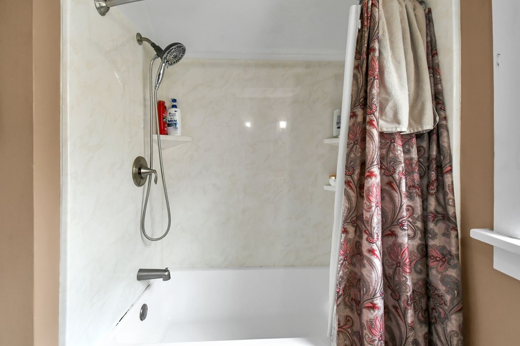 527 N Union Street, Galion, Ohio 44833, 3 Bedrooms Bedrooms, ,1 BathroomBathrooms,Residential,For Sale,Union Street,9072898