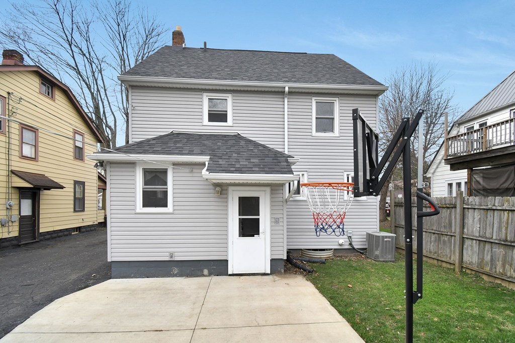 527 N Union Street, Galion, Ohio 44833, 3 Bedrooms Bedrooms, ,1 BathroomBathrooms,Residential,For Sale,Union Street,9072898