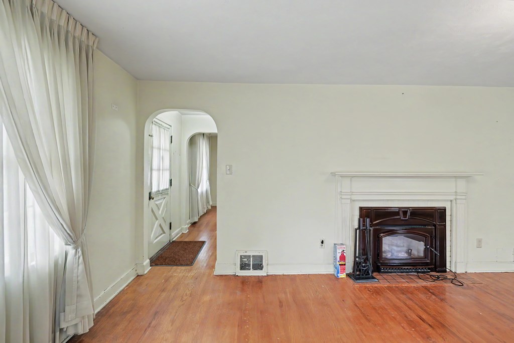 554 W Cook Road, Mansfield, Ohio 44907, 4 Bedrooms Bedrooms, ,2 BathroomsBathrooms,Residential,For Sale,Cook Road,9072905