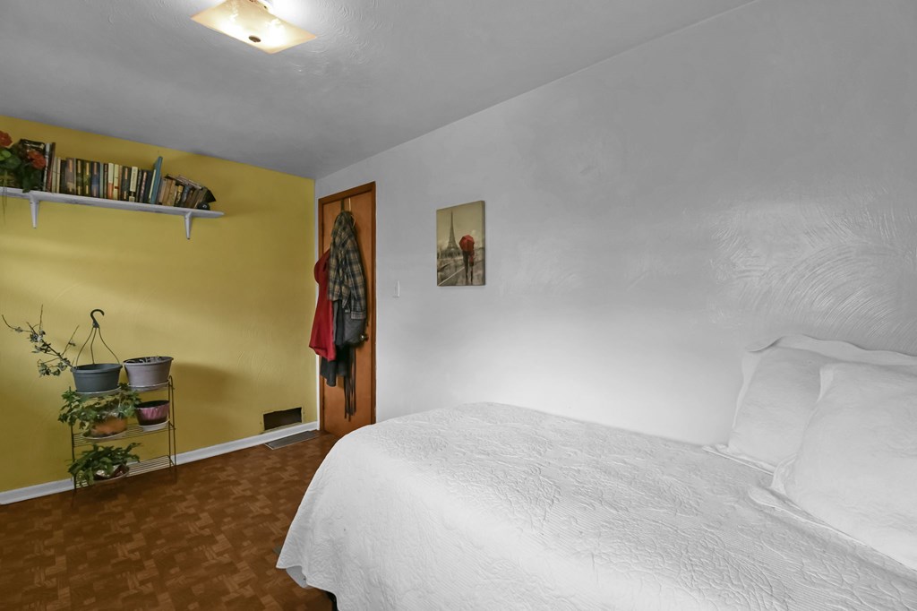 266 N Illinois Ave, Mansfield, Ohio 44905, 2 Bedrooms Bedrooms, ,1 BathroomBathrooms,Residential,For Sale,Illinois Ave,9072907