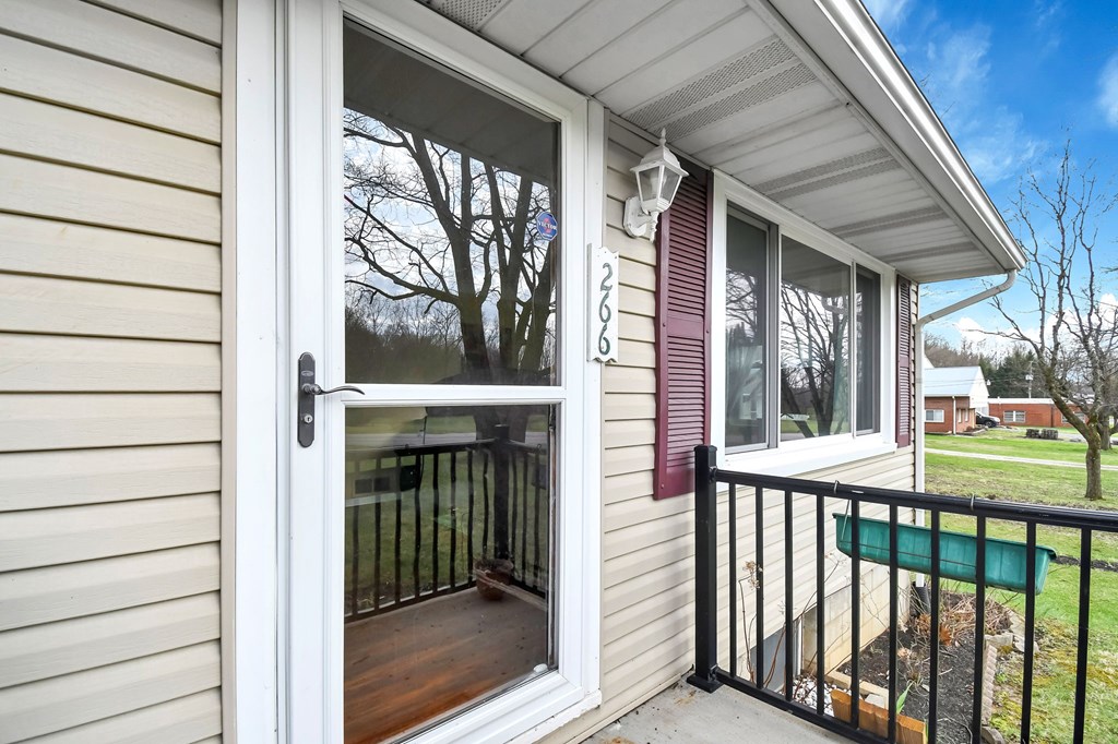 266 N Illinois Ave, Mansfield, Ohio 44905, 2 Bedrooms Bedrooms, ,1 BathroomBathrooms,Residential,For Sale,Illinois Ave,9072907