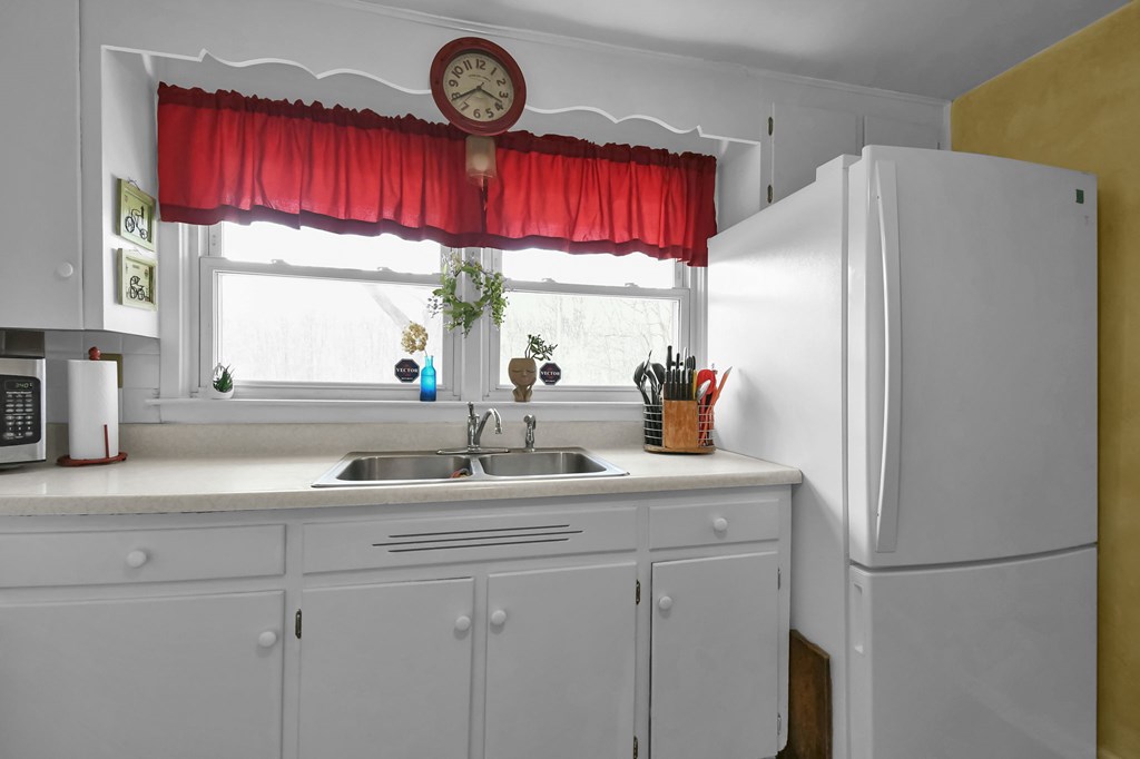 266 N Illinois Ave, Mansfield, Ohio 44905, 2 Bedrooms Bedrooms, ,1 BathroomBathrooms,Residential,For Sale,Illinois Ave,9072907