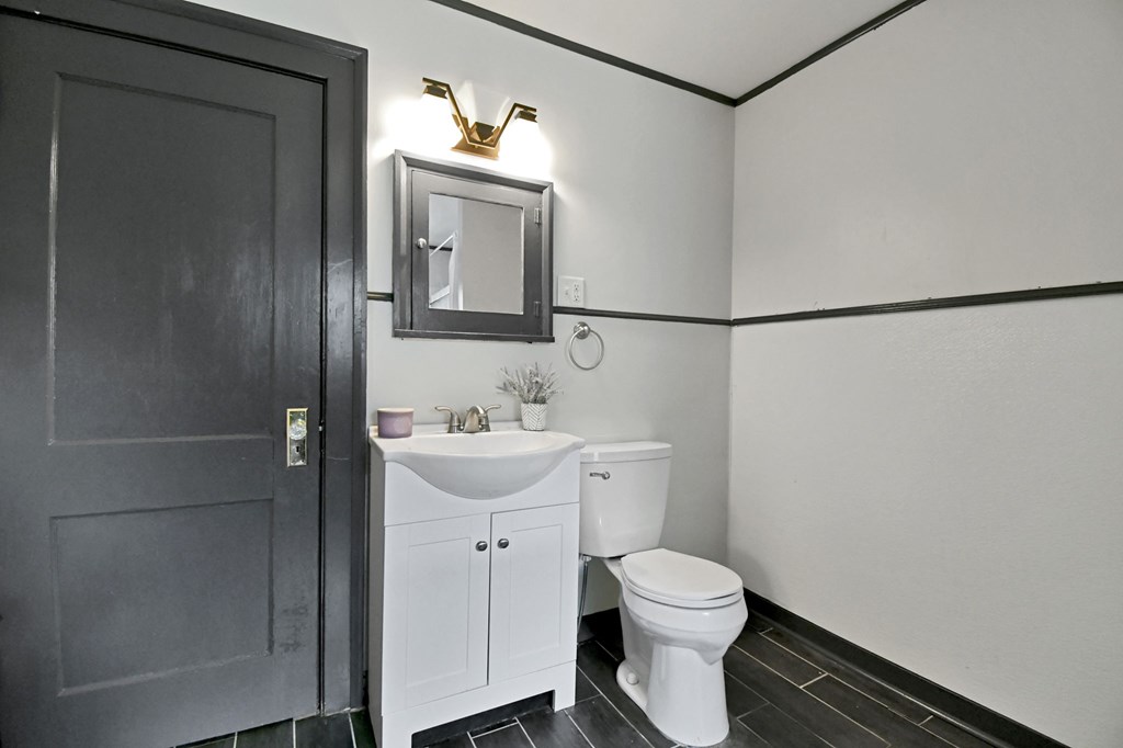 453 W Dickson Avenue, Mansfield, Ohio 44903, 3 Bedrooms Bedrooms, ,1 BathroomBathrooms,Residential,For Sale,Dickson Avenue,9072906 453 W Dickson Avenue, Mansfield, Ohio 44903, 3 Bedrooms Bedrooms, ,1 BathroomBathrooms,Residential,For Sale,Dickson Avenue,9072906