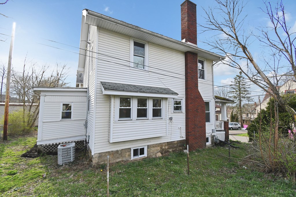 453 W Dickson Avenue, Mansfield, Ohio 44903, 3 Bedrooms Bedrooms, ,1 BathroomBathrooms,Residential,For Sale,Dickson Avenue,9072906 453 W Dickson Avenue, Mansfield, Ohio 44903, 3 Bedrooms Bedrooms, ,1 BathroomBathrooms,Residential,For Sale,Dickson Avenue,9072906