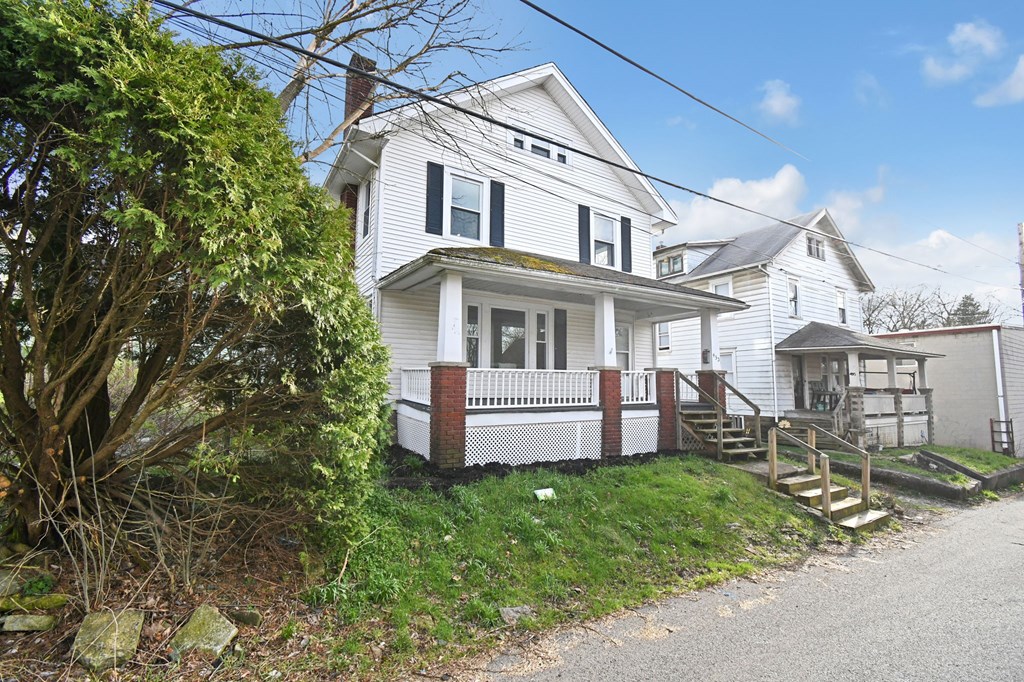 453 W Dickson Avenue, Mansfield, Ohio 44903, 3 Bedrooms Bedrooms, ,1 BathroomBathrooms,Residential,For Sale,Dickson Avenue,9072906 453 W Dickson Avenue, Mansfield, Ohio 44903, 3 Bedrooms Bedrooms, ,1 BathroomBathrooms,Residential,For Sale,Dickson Avenue,9072906