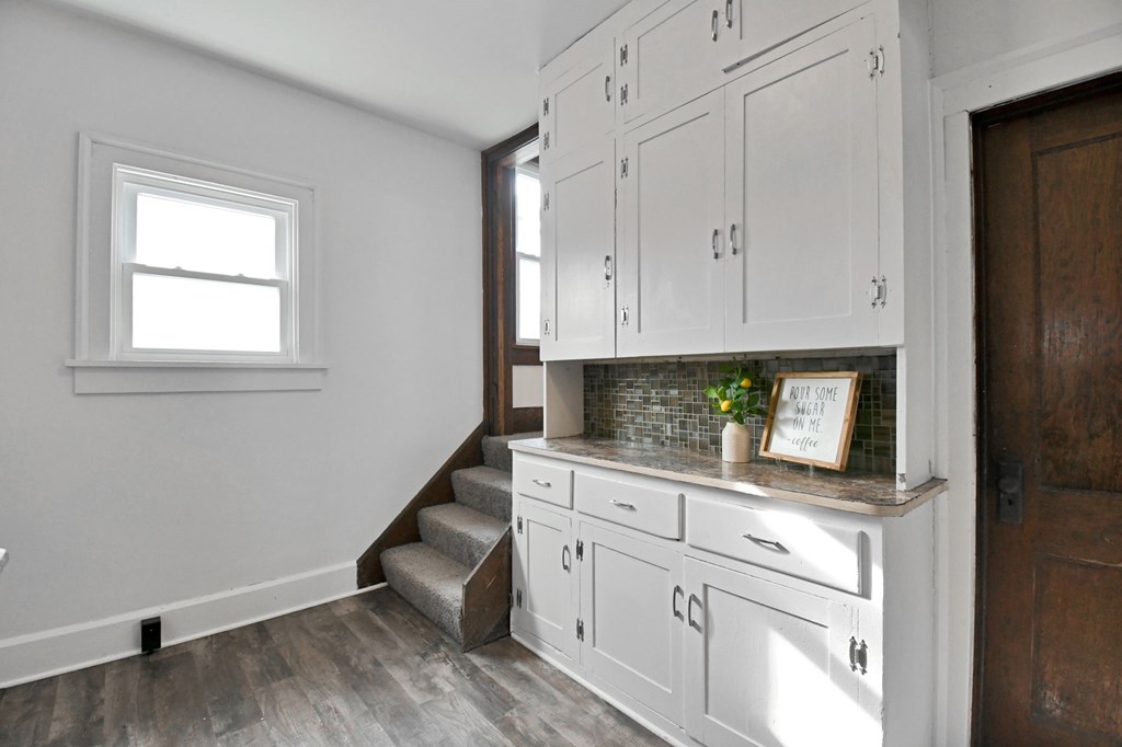 453 W Dickson Avenue, Mansfield, Ohio 44903, 3 Bedrooms Bedrooms, ,1 BathroomBathrooms,Residential,For Sale,Dickson Avenue,9072906 453 W Dickson Avenue, Mansfield, Ohio 44903, 3 Bedrooms Bedrooms, ,1 BathroomBathrooms,Residential,For Sale,Dickson Avenue,9072906