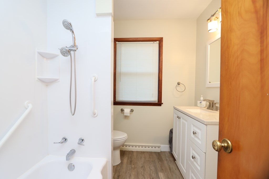 125 Hilltop Road, Ontario, Ohio 44906, 3 Bedrooms Bedrooms, ,1 BathroomBathrooms,Residential,For Sale,Hilltop Road,9072918