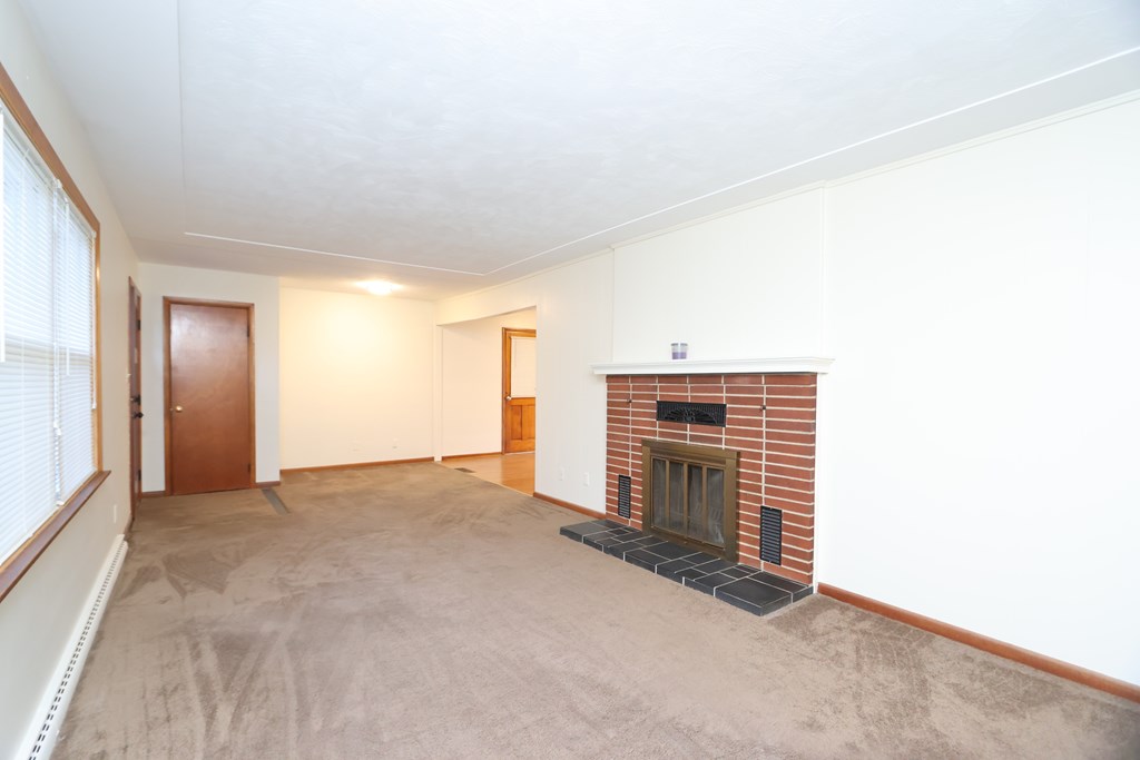 125 Hilltop Road, Ontario, Ohio 44906, 3 Bedrooms Bedrooms, ,1 BathroomBathrooms,Residential,For Sale,Hilltop Road,9072918