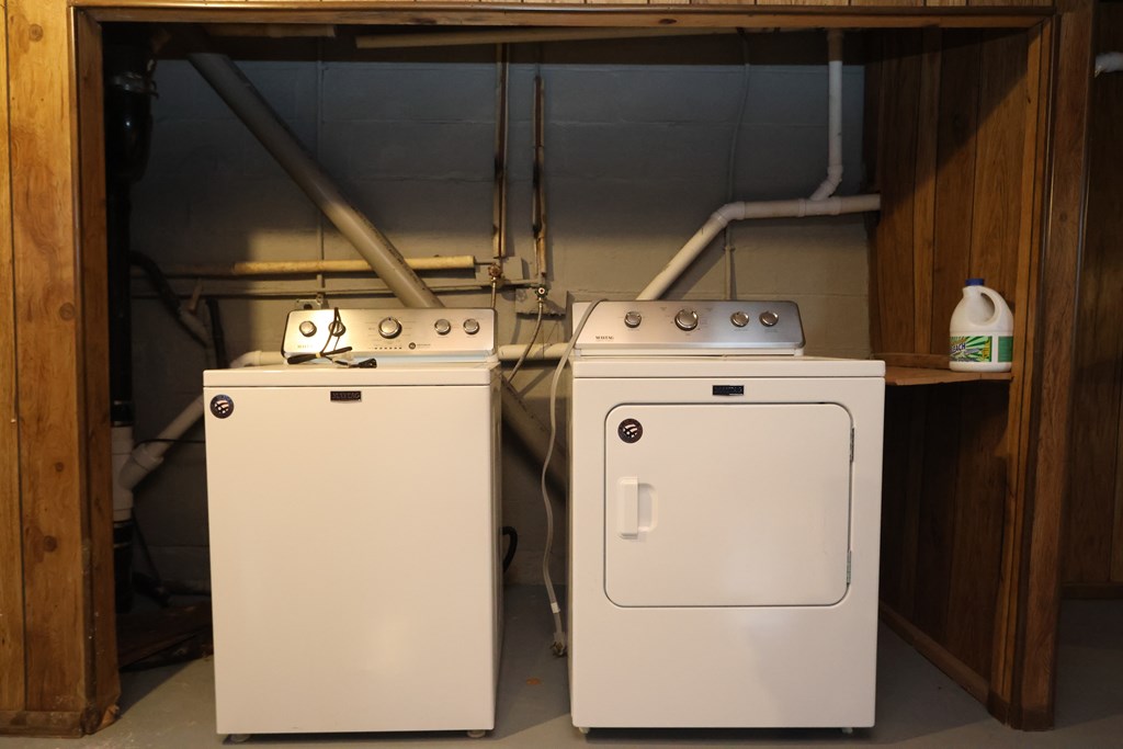 125 Hilltop Road, Ontario, Ohio 44906, 3 Bedrooms Bedrooms, ,1 BathroomBathrooms,Residential,For Sale,Hilltop Road,9072918